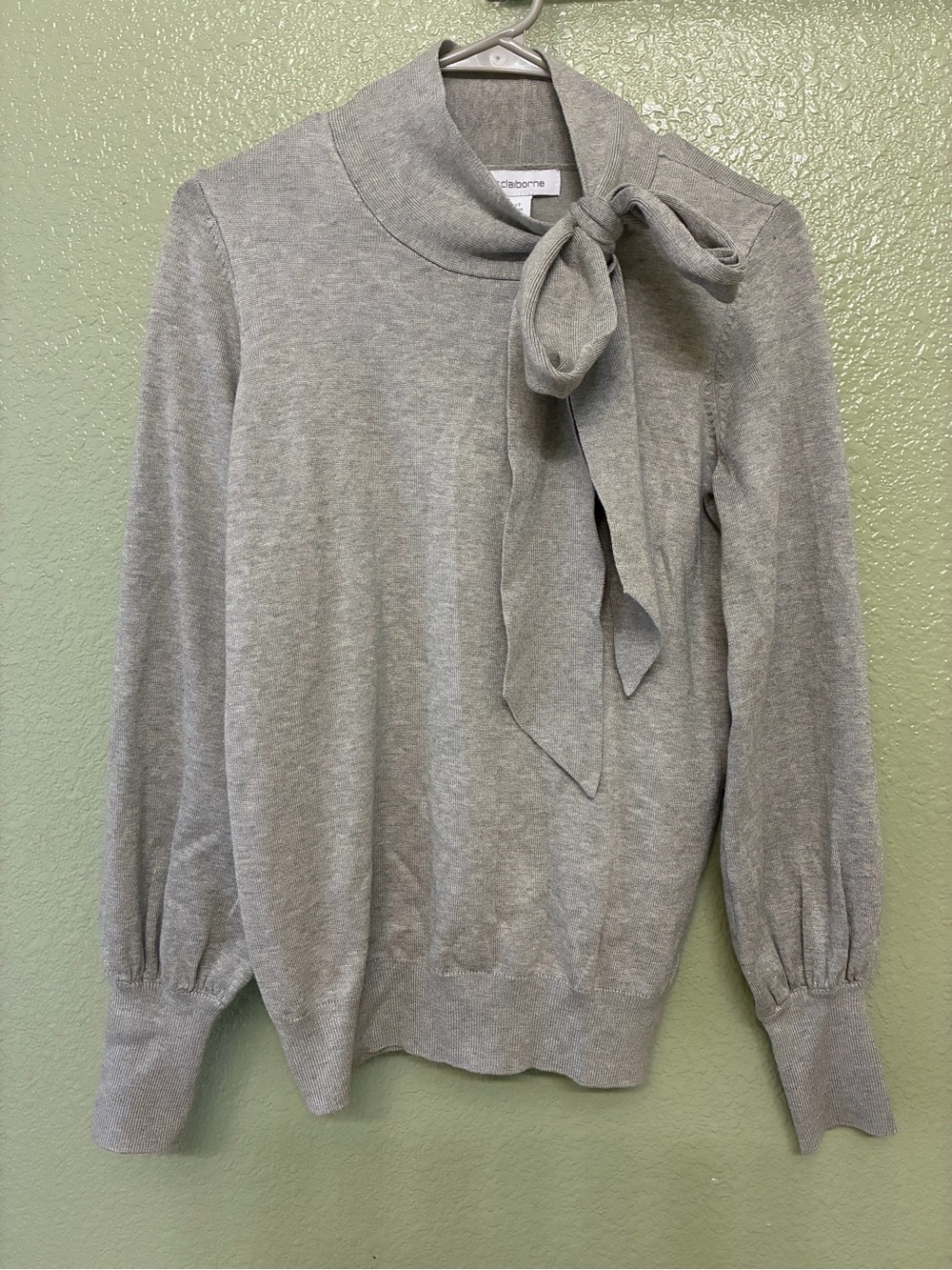 Liz Claiborne Light Gray Bow-Tie Turtleneck Sweater